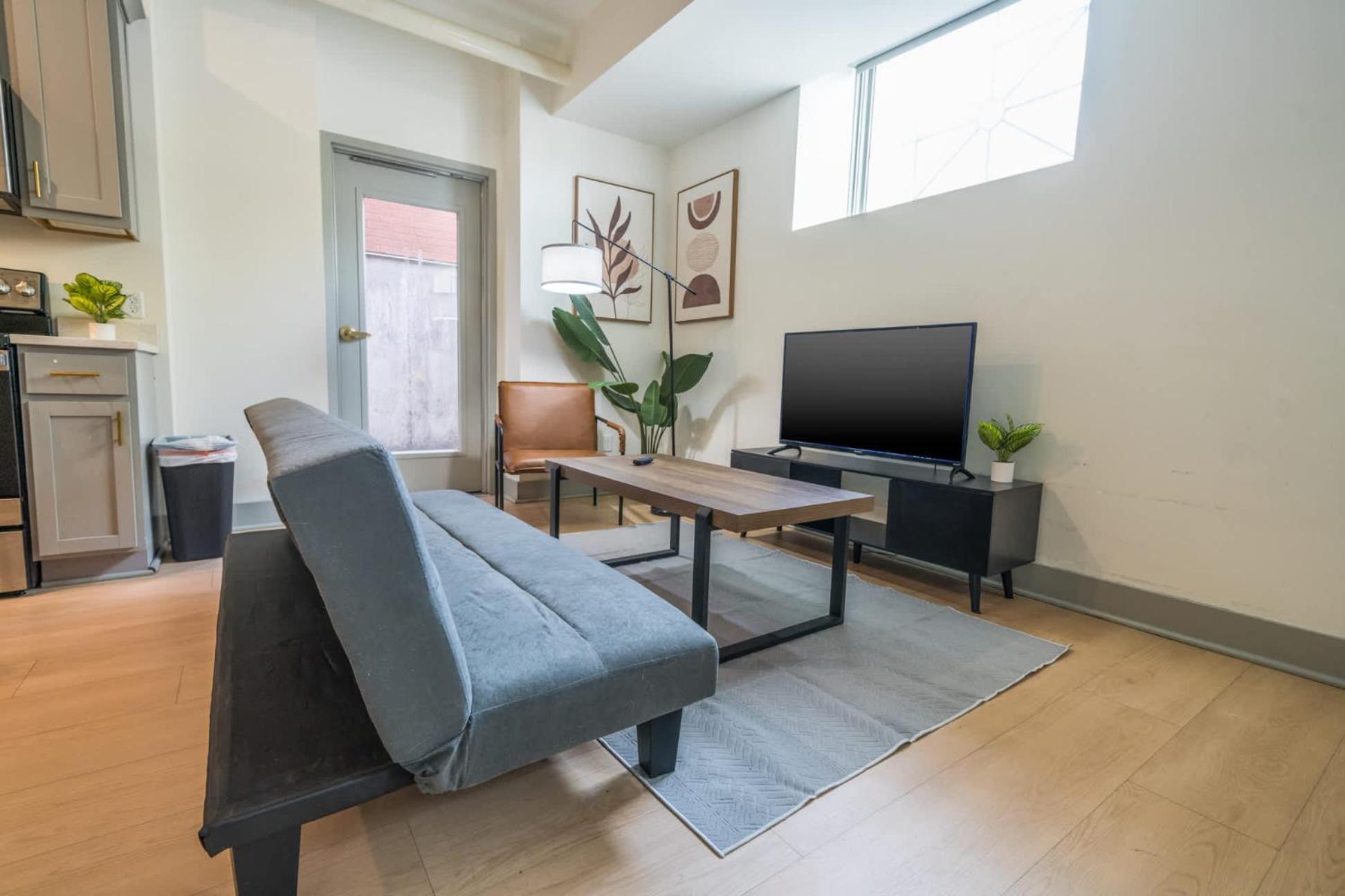 Bright And Modern In # 102