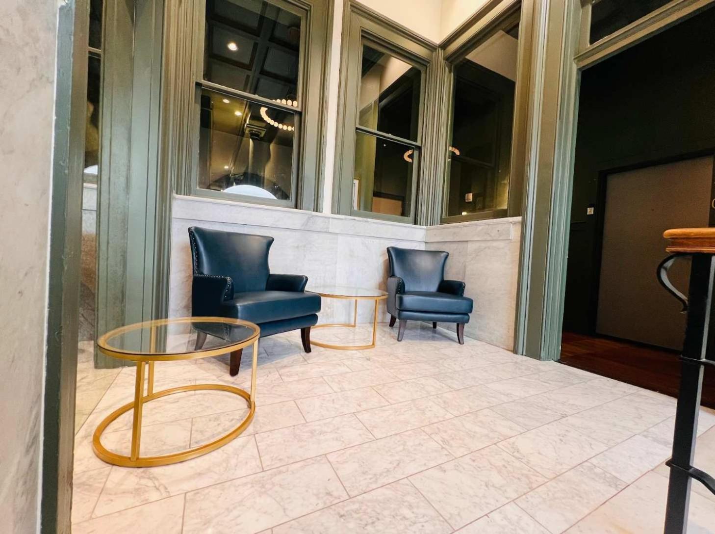 Apartment Bright And Modern In # 102 *