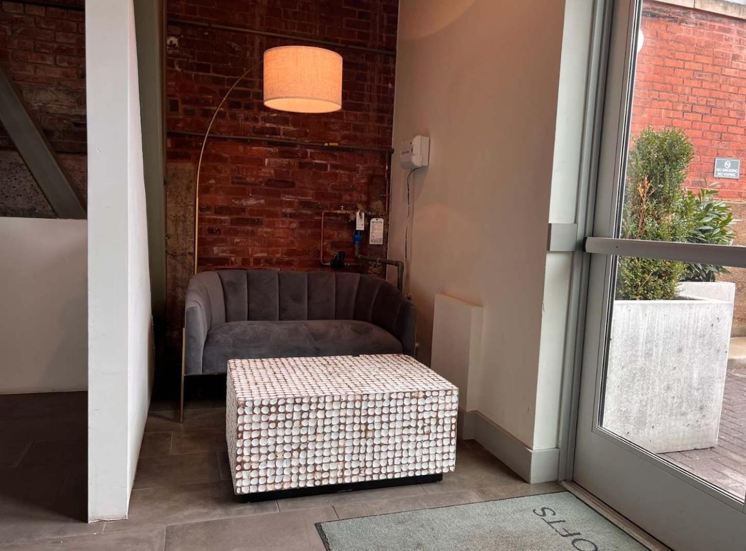 Apartment Bright And Modern In # 102 Louisville